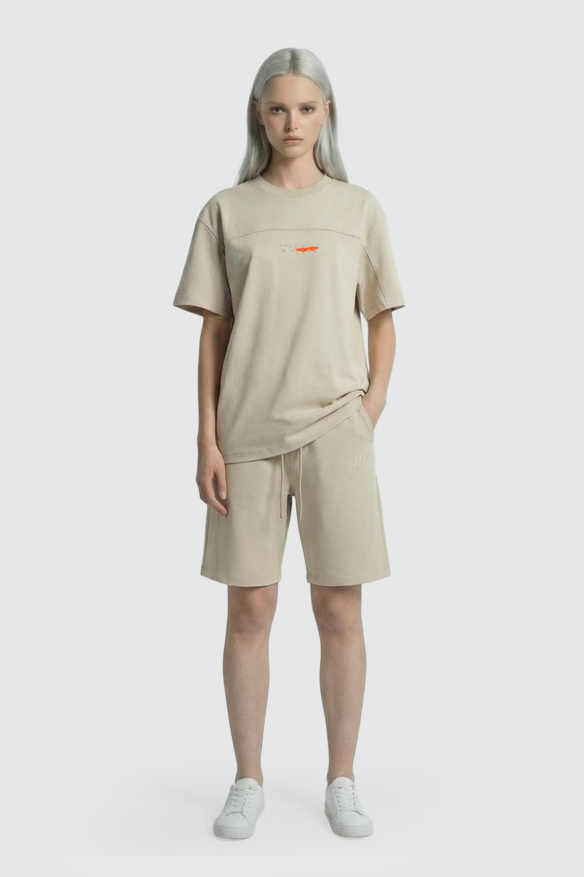 EMBOSSED LETTER OF TYGA SWEATSHORT - BEIGE