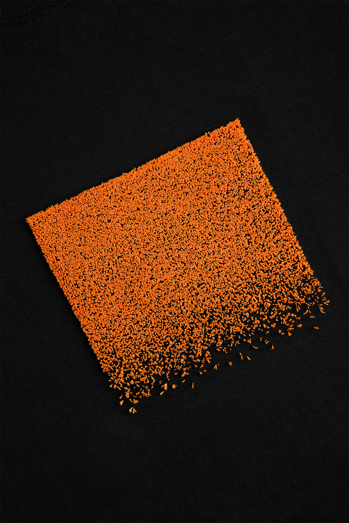 DRIZZLE EMBROIDERY T-SHIRT - BLACK