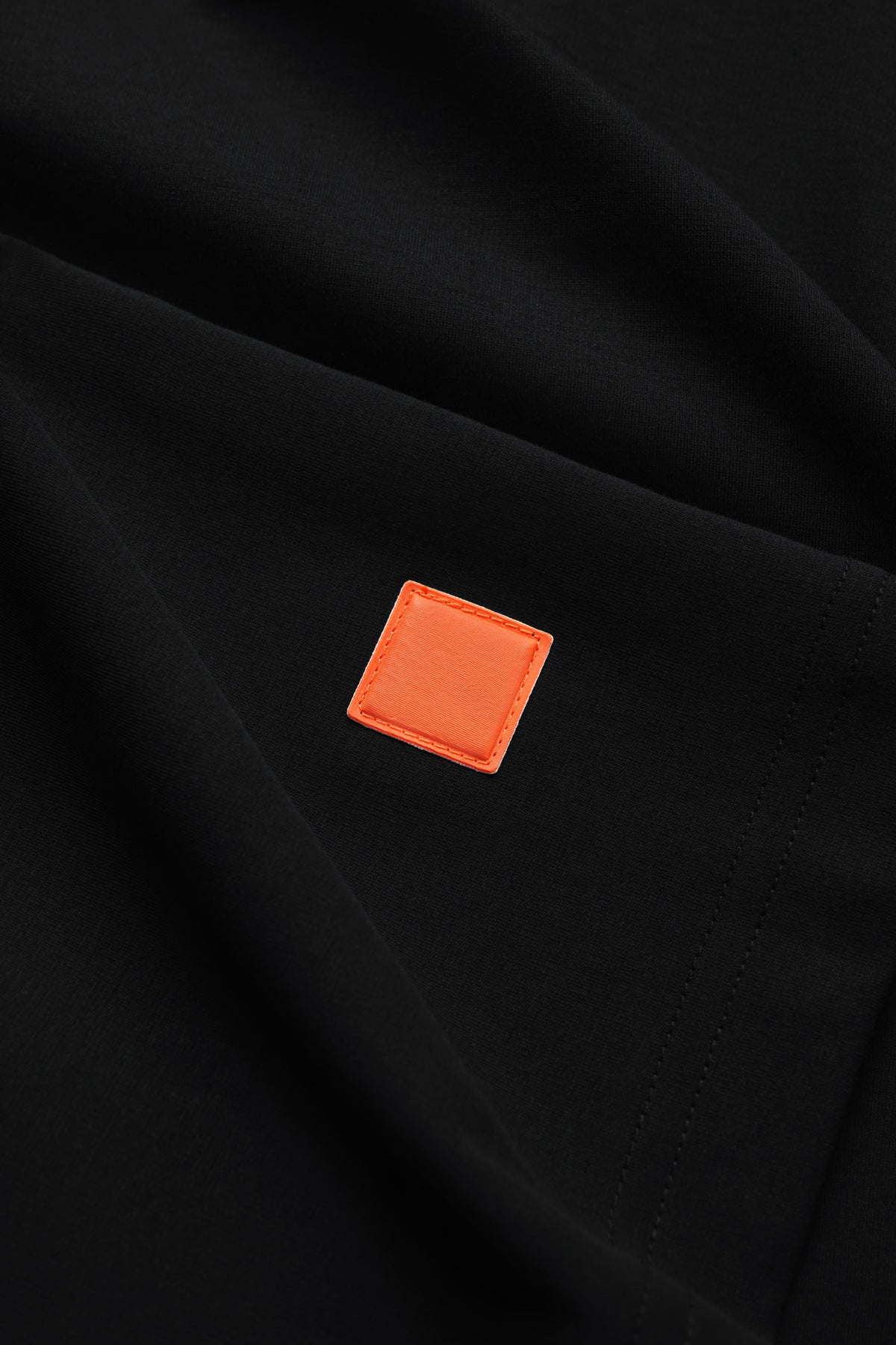 STITCHED SQUARE OVERSIZED T-SHIRT - BLACK
