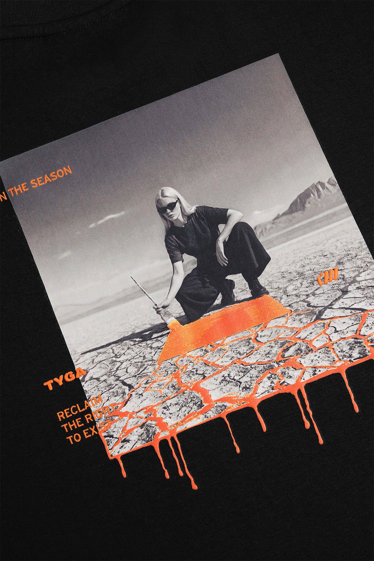 PAINTED SEASON T-SHIRT - BLACK