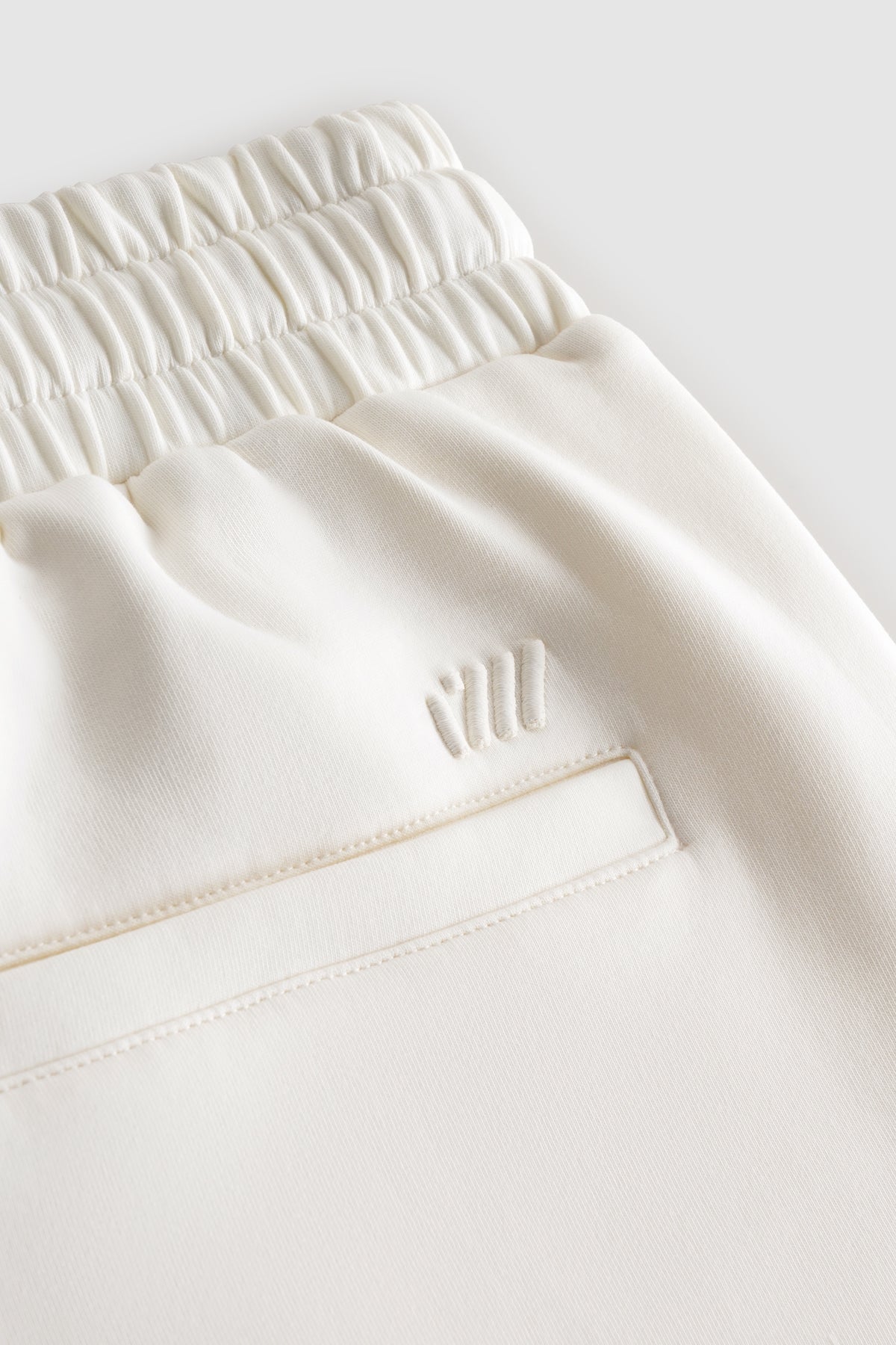 TYGA EMBROIDERY SWEATSHORT - BEIGE