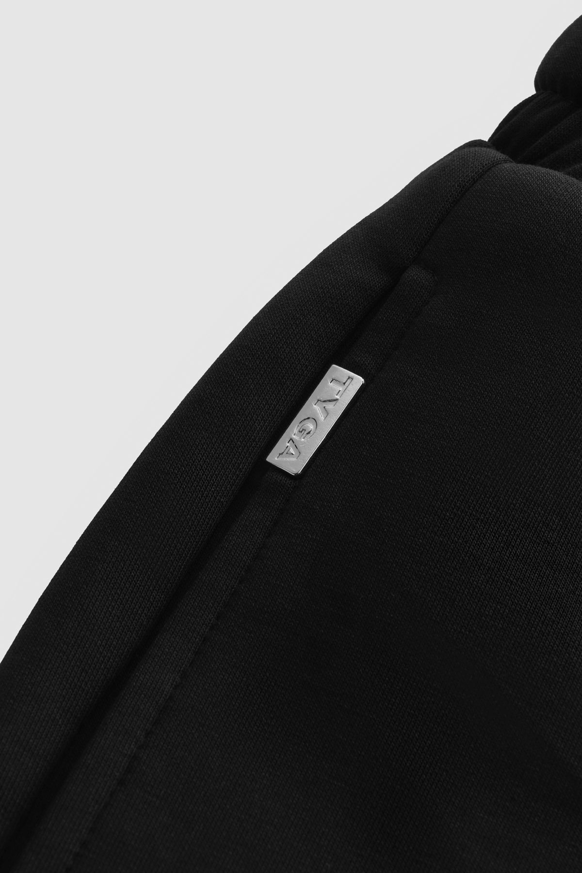 TYGA EMBROIDERY SWEATSHORT - BLACK