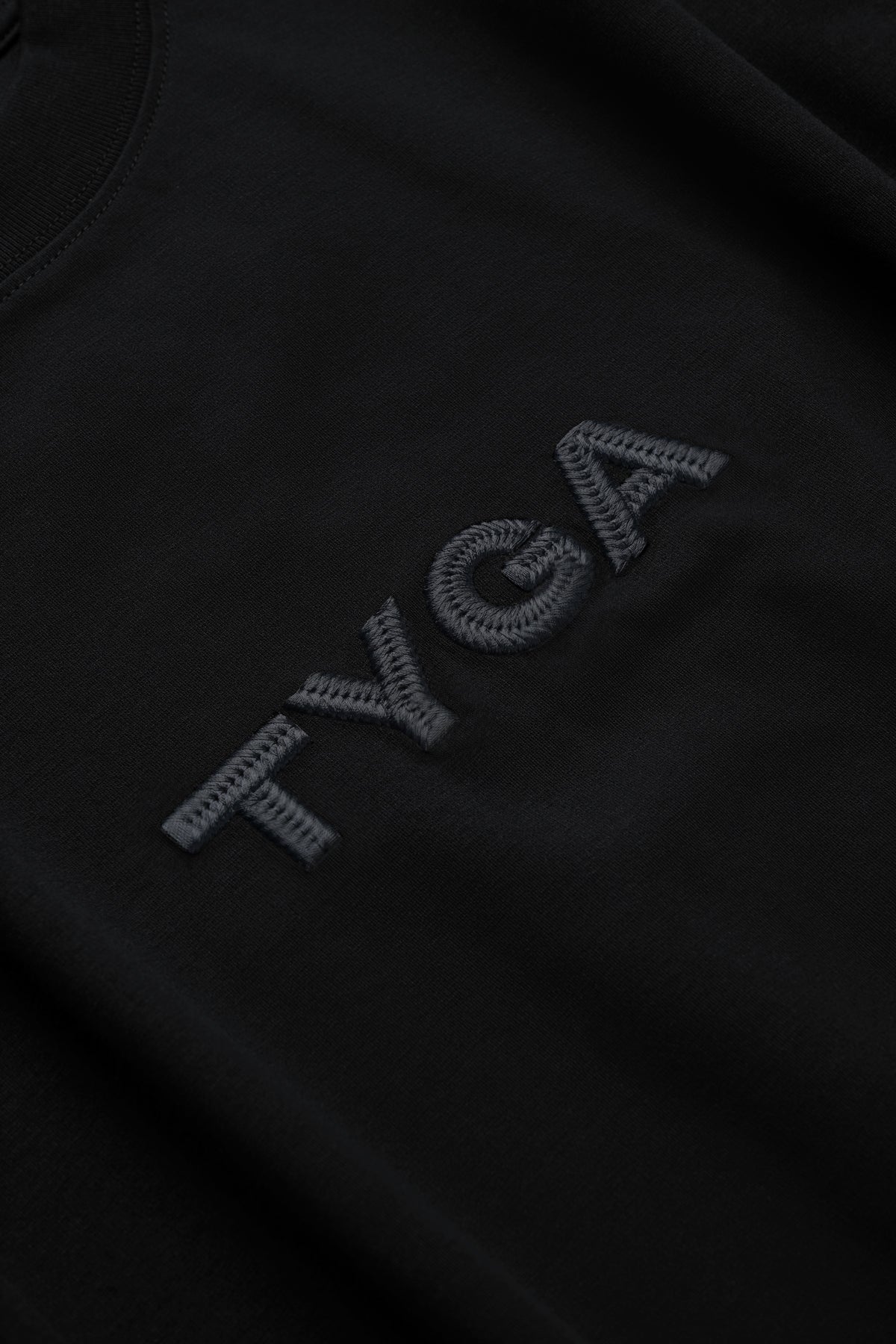 STITCHED SQUARE OVERSIZED T-SHIRT - BLACK