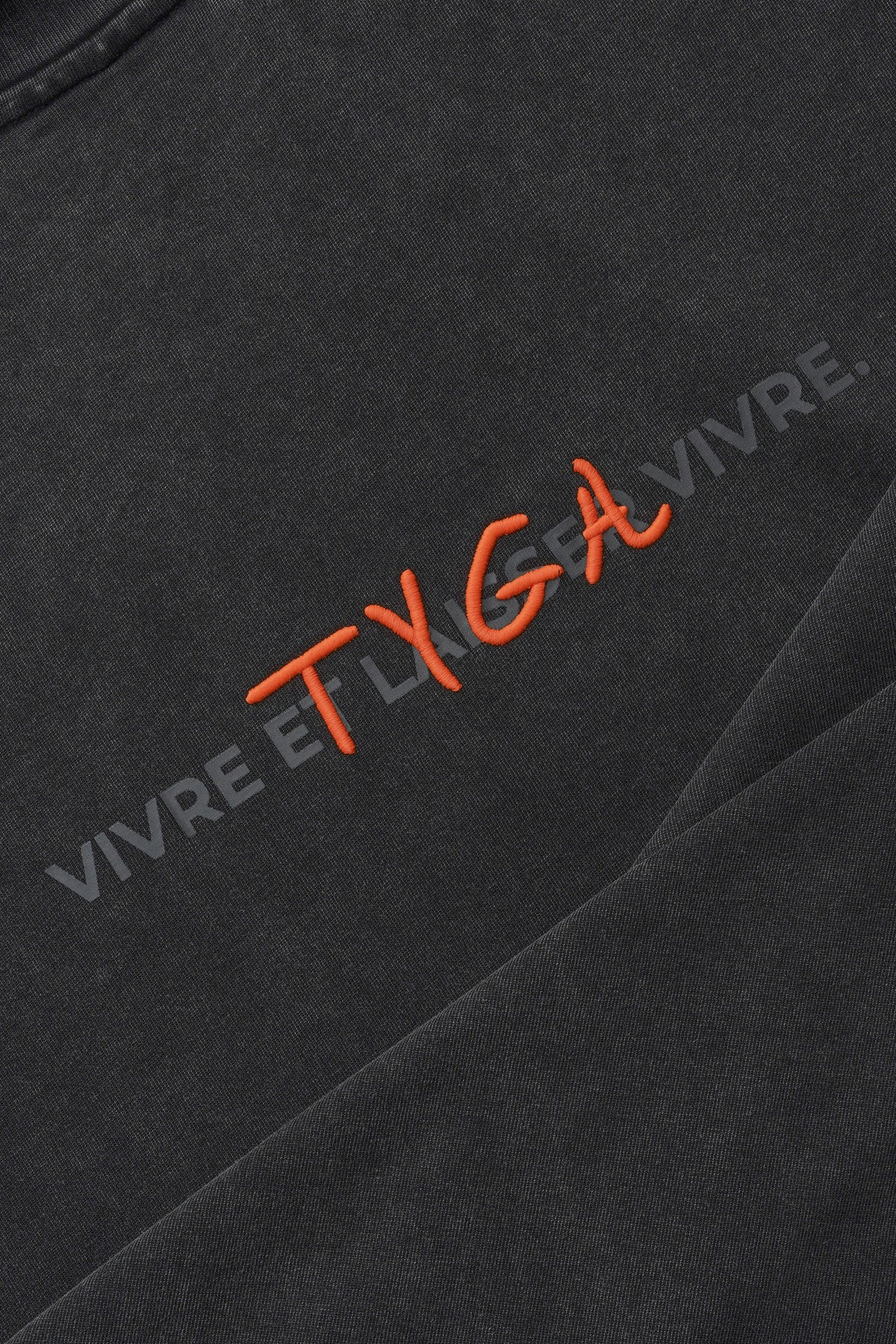 VIVRE ET LAISSER VIVRE T-SHIRT - BLACK