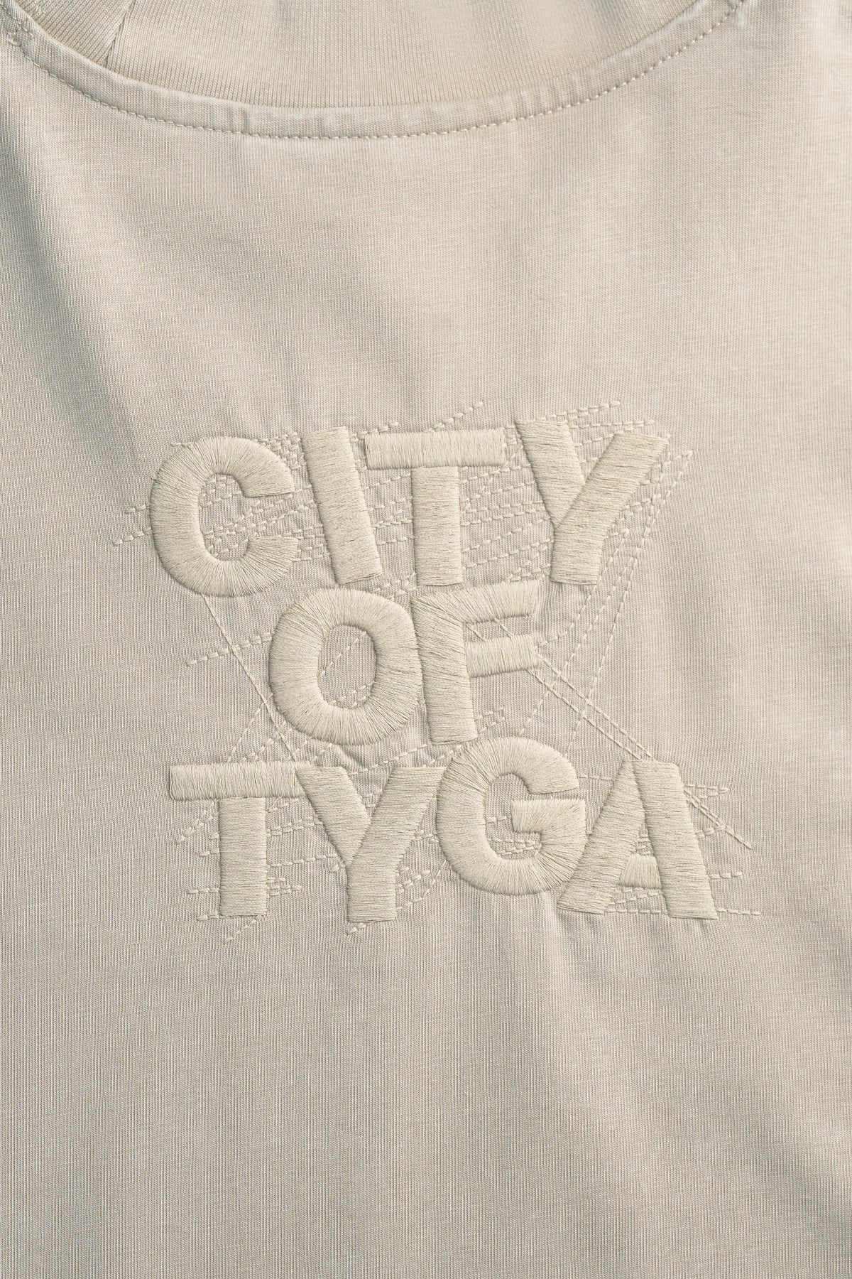 WEAVING COMMUNITY T-SHIRT - BEIGE